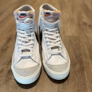 Mens Nike Blazer Mid 77
